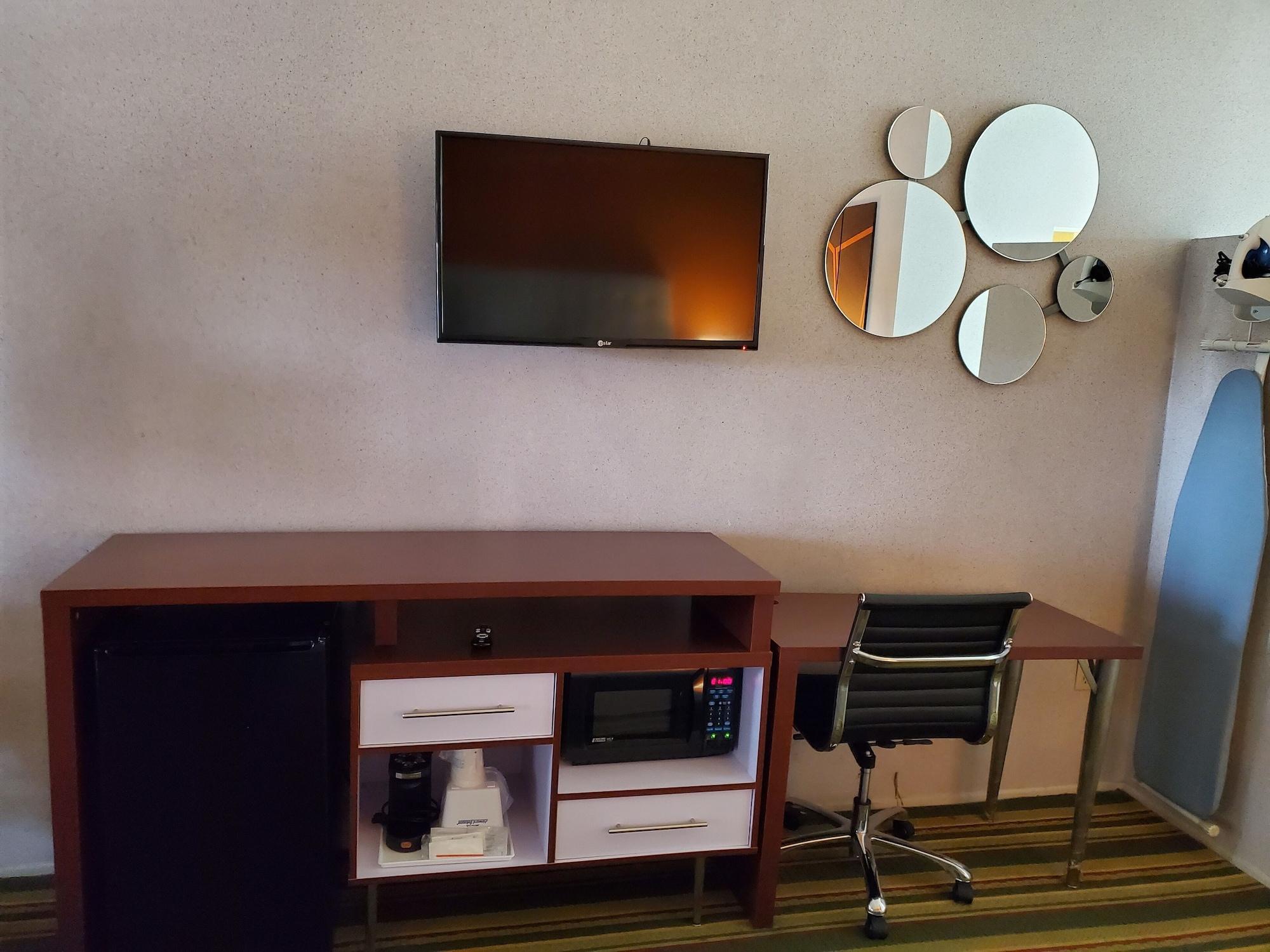 Howard Johnson By Wyndham Phoenix Airport/Downtown Area Ngoại thất bức ảnh